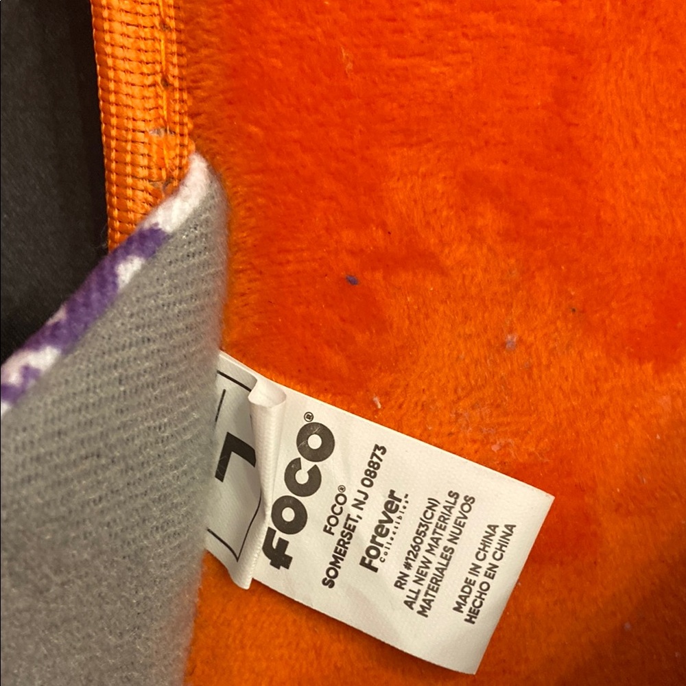 Clemson Men’s Orange and Purple Slippers NWT - Picture 2 of 7